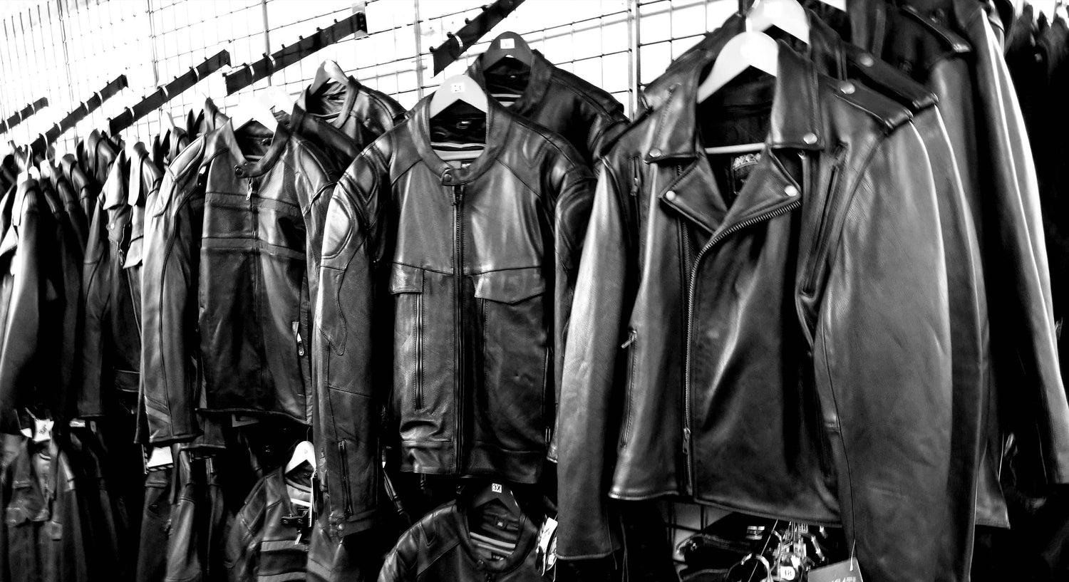 Top Trends in Women’s Leather Jackets for 2025
